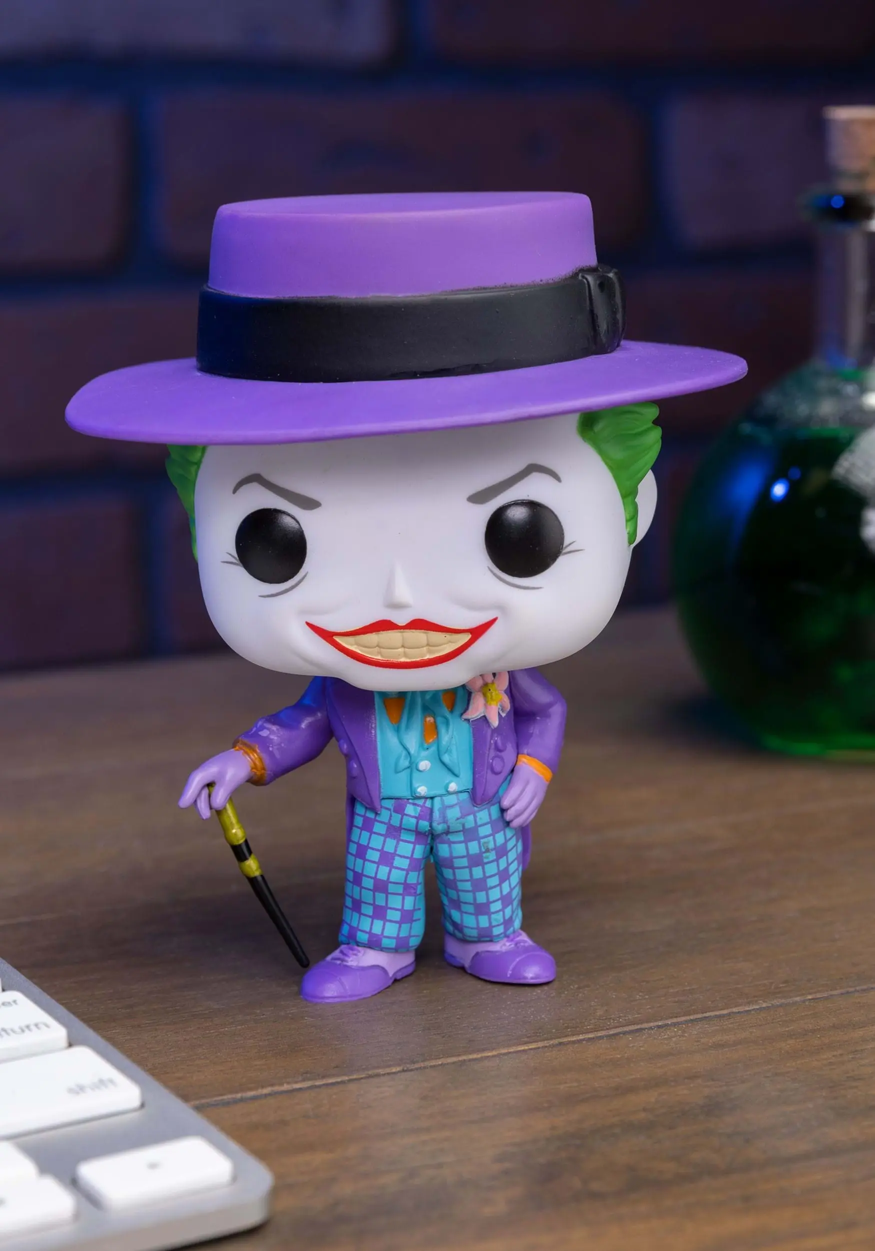 Pop! Heroes: Batman 1989 - Joker With Hat Vinyl Figure